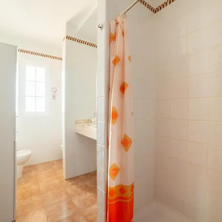 In Near Beaches, Cleaning Included *