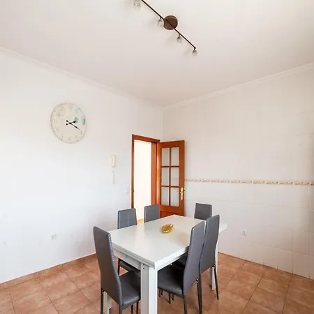 In Near Beaches, Cleaning Included